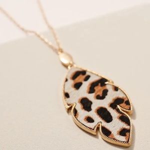 Leopard print long leaf pendant necklace